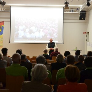 P. Karl Wallner im Pfarrzentrum Ottnang 