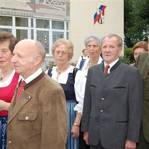 Trachtensonntag mit Ehejubilaren