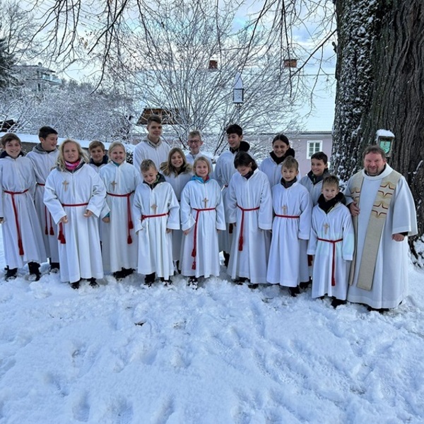 Ministranten im Schnee / Pfarre Kematen Ministranten im Schnee