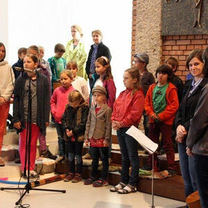 Sommerbeginn mit Harfenmusik, Kindermesse und Kinderfest