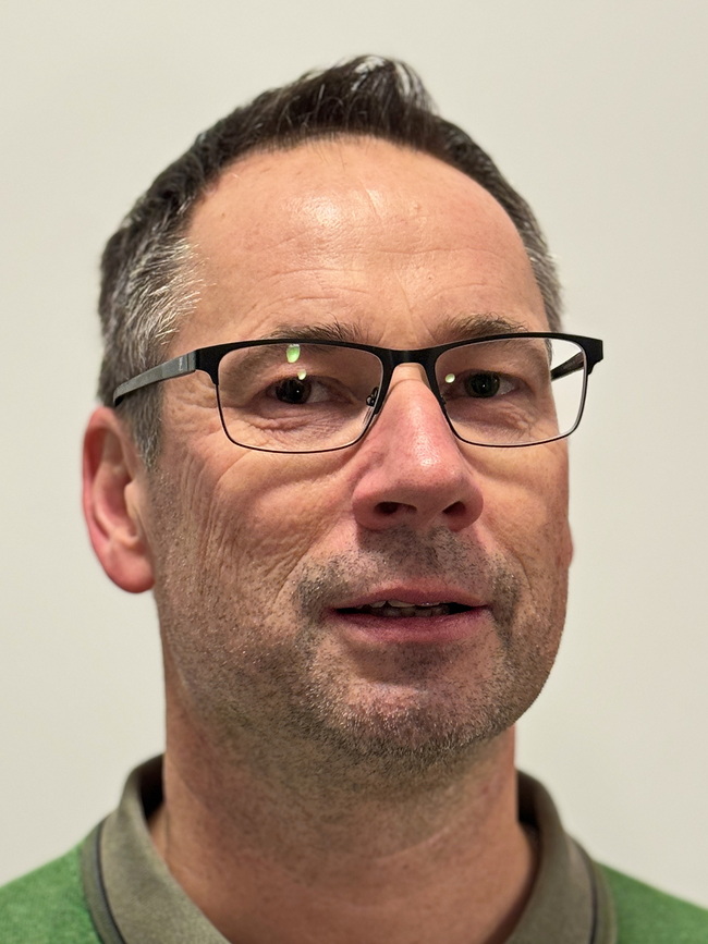  Hary Schobesberger